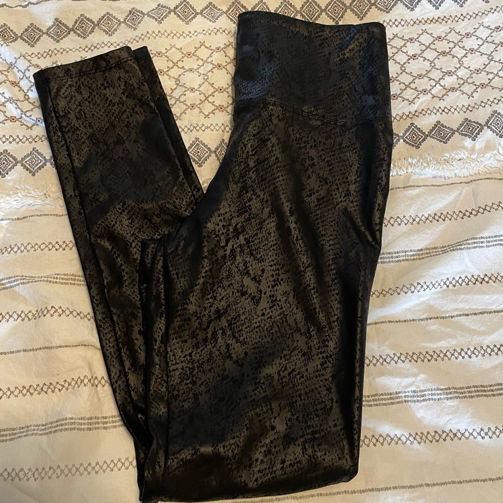 Simply Vera Vera Wang Black Textured Leggings